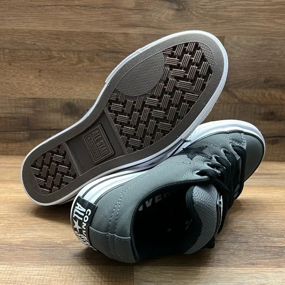 Converse Gray Low-Top Sneakers - Picture 5 of 8